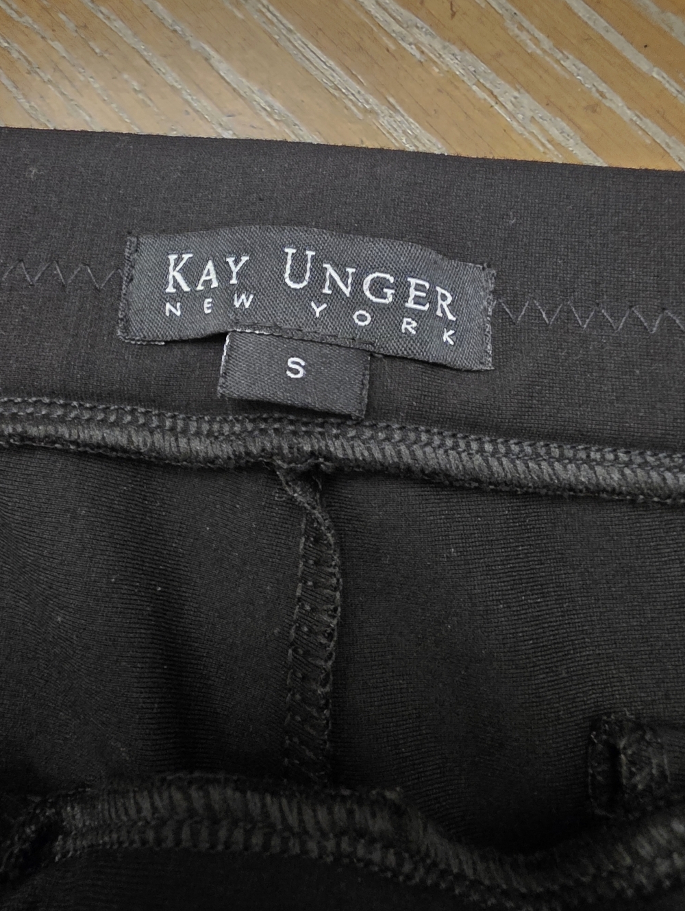 Kay Unger Black Pull On Pant With Gold Buttons - Picture 4 of 4
